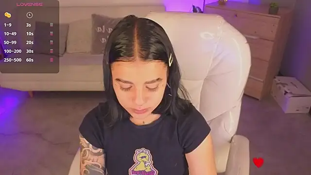 Nicole Foxx  online show from 01-18-26, 07:17