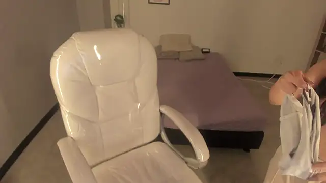 Nicole Foxx  online show from 09-15-25, 07:36