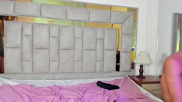 Snapshot of DanteAndKyle chatting on 03-22-25, 02:37 DanteAndKyle online show from 03-22-25, 02:37