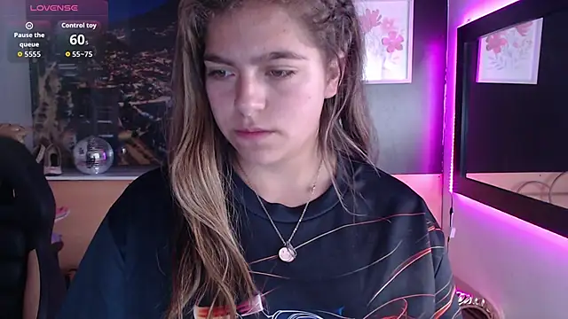 Kitten Cam online show from 10-01-25, 09:25