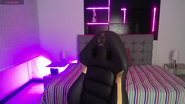 Kitten Cam online show from 03-27-26, 12:52