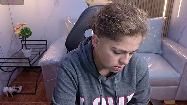 Kitten Cam online show from 02-08-26, 03:48