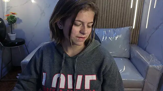 Kitten Cam online show from 05-30-26, 03:06