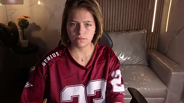 Kitten Cam online show from 04-15-26, 12:21