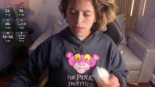 Kitten Cam online show from 04-12-26, 04:32