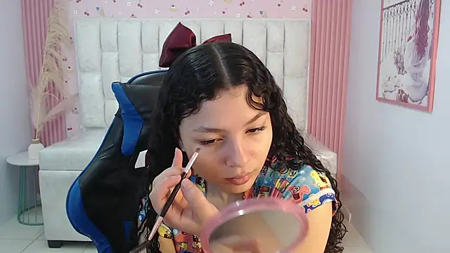 shalon diaz s online show from 10-07-25, 01:23