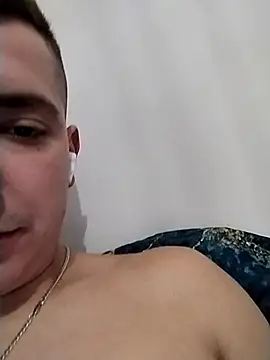 Pesos17 online show from 09-28-25, 03:24