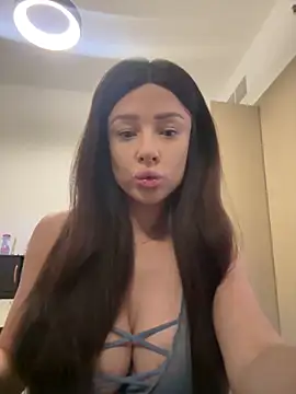 Snapshot of SexySophiaax chatting on 02-28-25, 10:30 SexySophiaax online show from 02-28-25, 10:30