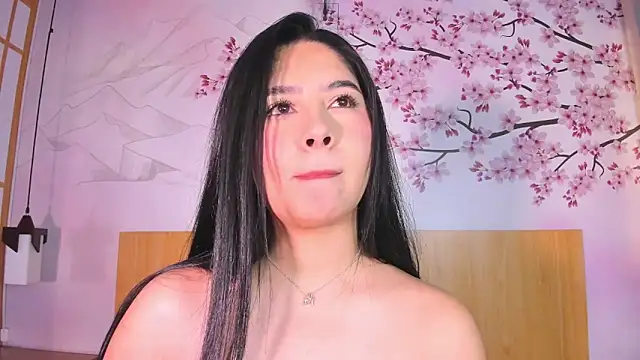 Snapshot of Yasmin_Scott chatting on 10-17-25, 12:07 Yasmin Scott online show from 10-17-25, 12:07