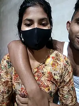 Snapshot of Hot_couple_1 chatting on 03-21-26, 11:36 Hot couple 1 online show from 03-21-26, 11:36