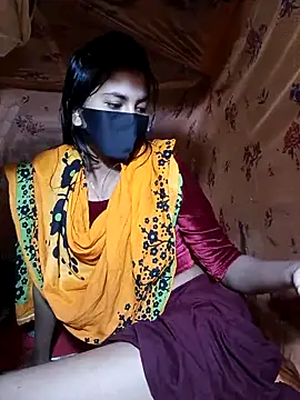 Snapshot of Hot_couple_1 chatting on 02-24-26, 05:03 Hot couple 1 online show from 02-24-26, 05:03