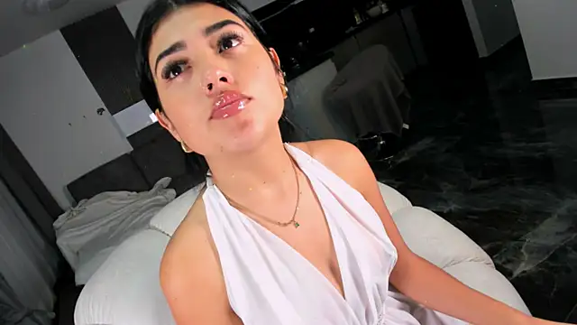 1lubonnie online show from 10-08-25, 12:45