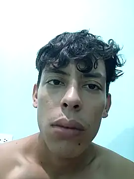 Snapshot of Maicol_Garcia chatting on 10-15-25, 02:10 Maicol Garcia online show from 10-15-25, 02:10