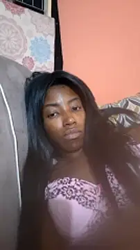 Snapshot of melangelo17 chatting on 01-28-25, 04:30 melangelo17 online show from 01-28-25, 04:30