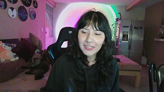Snapshot of GinnyDelice chatting on 01-08-26, 12:38 GinnyDelice online show from 01-08-26, 12:38