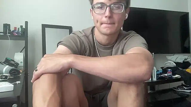 Snapshot of ryan_28747 chatting on 06-14-26, 10:44 ryan 28747 online show from 06-14-26, 10:44