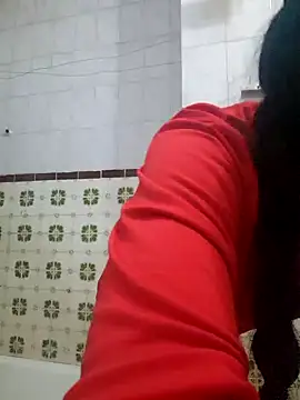 Snapshot of majdolin78 chatting on 01-31-25, 06:36 majdolin78 online show from 01-31-25, 06:36