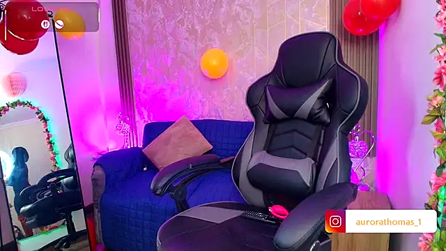 Aurora thomas  1 online show from 10-05-25, 12:23