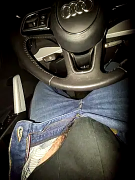 Nzino1983 online show from 04-10-26, 09:22