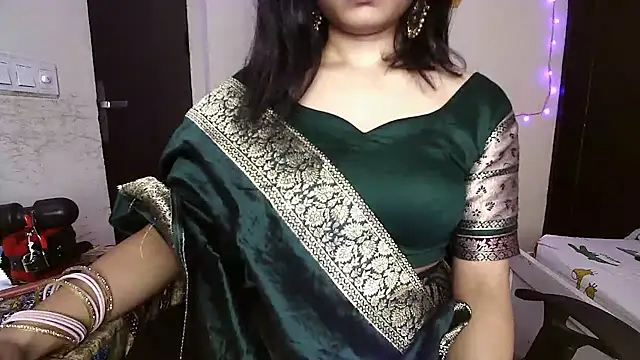 night queen07 online show from 12-15-25, 10:32