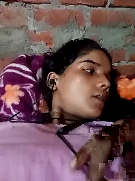 Snapshot of Sexy_Tanya69 chatting on 10-30-25, 04:55 Sexy Tanya69 online show from 10-30-25, 04:55