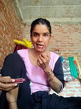 Snapshot of Sexy_Tanya69 chatting on 09-30-25, 05:57 Sexy Tanya69 online show from 09-30-25, 05:57