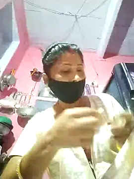 Bhavya Bhan online show from 10-28-25, 01:17