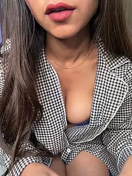 Sofia3393 online show from 05-03-26, 07:17