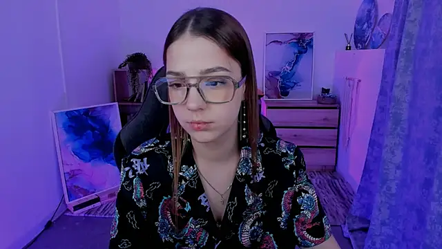 PamBeesly online show from 02-09-25, 08:10