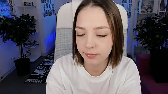 PamBeesly online show from 10-27-25, 08:26