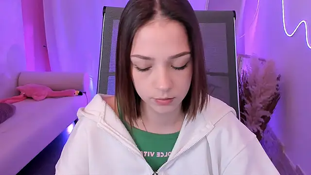 PamBeesly online show from 12-15-25, 08:53