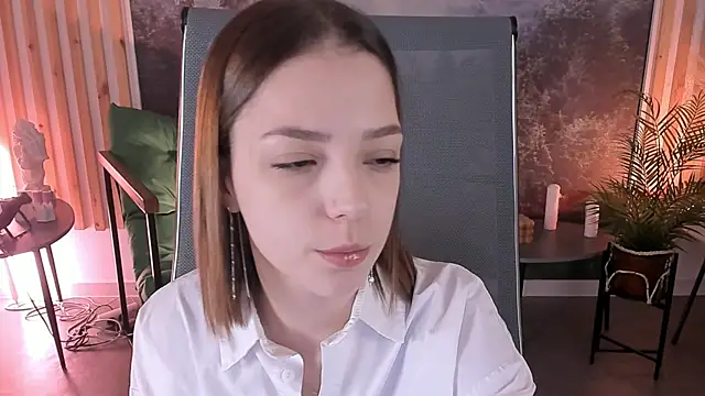 PamBeesly online show from 12-14-25, 08:42