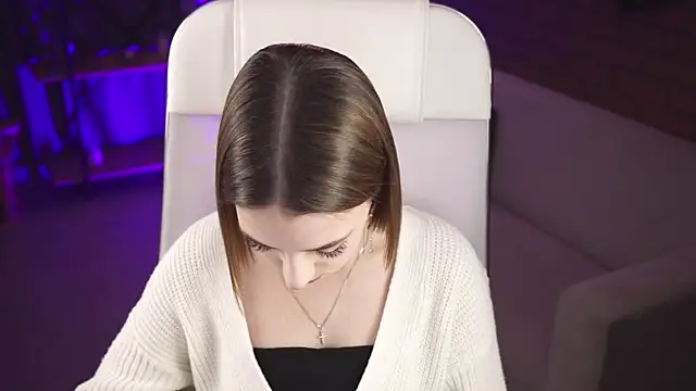 PamBeesly online show from 09-21-25, 08:41