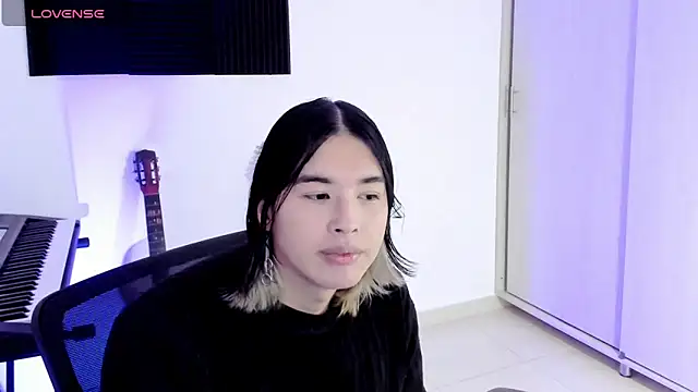 Snapshot of JordiWilld chatting on 10-12-25, 12:01 JordiWilld online show from 10-12-25, 12:01