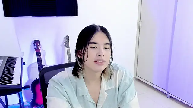 Snapshot of JordiWilld chatting on 10-25-25, 12:32 JordiWilld online show from 10-25-25, 12:32