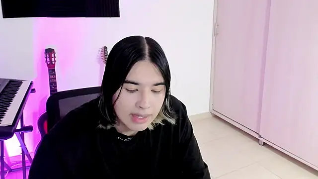 Snapshot of JordiWilld chatting on 10-05-25, 12:34 JordiWilld online show from 10-05-25, 12:34