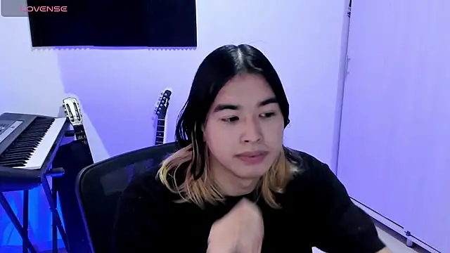 Snapshot of JordiWilld chatting on 02-18-25, 10:03 JordiWilld online show from 02-18-25, 10:03