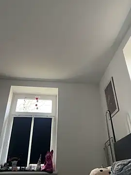 Ciara2004 online show from 12-19-25, 10:28