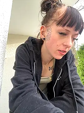 Ciara2004 online show from 11-30-25, 12:17