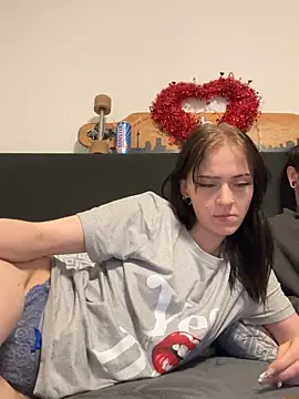 Ciara2004 online show from 04-16-26, 09:39