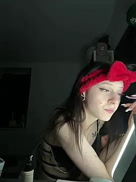 Ciara2004 online show from 04-15-26, 07:58