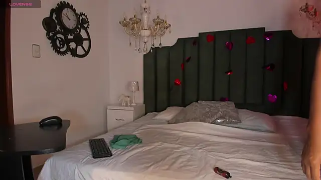 AnthonelaRusso  online show from 02-12-26, 03:50