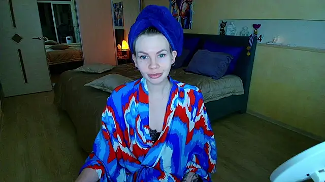 ReginaSparkle online show from 03-06-25, 01:05