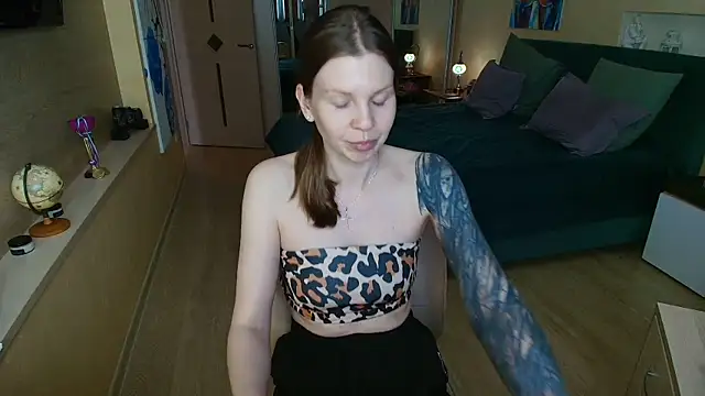 ReginaSparkle online show from 06-17-26, 05:18