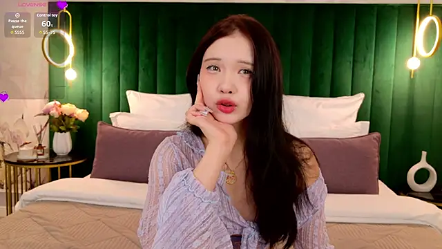 AnneCurtis online show from 04-25-26, 03:09