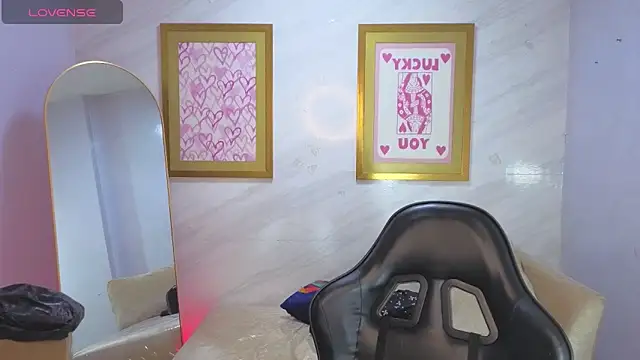 Paulette v online show from 04-17-26, 01:03