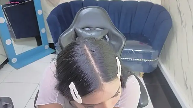 Paulette v online show from 11-20-25, 01:12