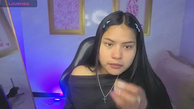 Snapshot of Paulette_v chatting on 05-26-26, 01:09 Paulette v online show from 05-26-26, 01:09