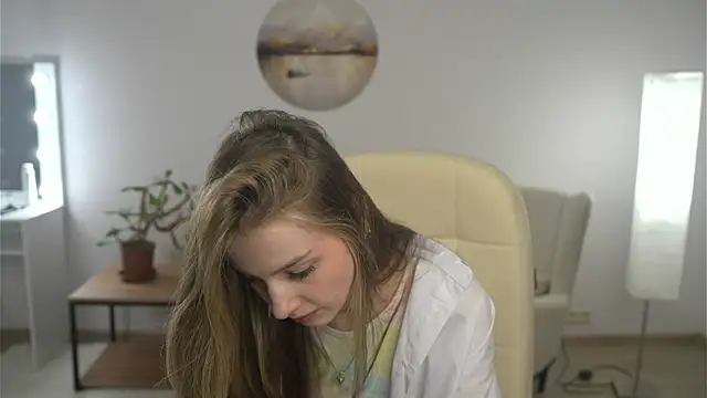 Snapshot of OdelinaEliot chatting on 01-28-25, 07:10 OdelinaEliot online show from 01-28-25, 07:10