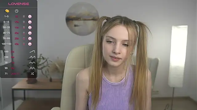 Snapshot of OdelinaEliot chatting on 02-14-25, 10:49 OdelinaEliot online show from 02-14-25, 10:49